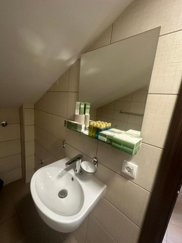Jp Motel Mali Pariz ボル エクステリア 写真