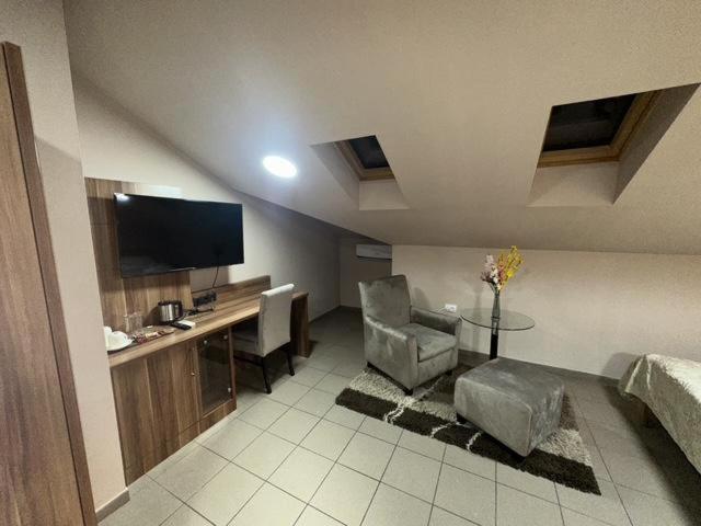 Jp Motel Mali Pariz ボル エクステリア 写真
