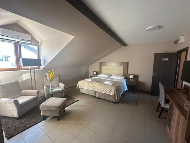 Jp Motel Mali Pariz ボル エクステリア 写真